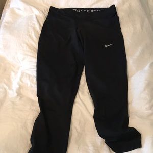 Nike cropped leggings